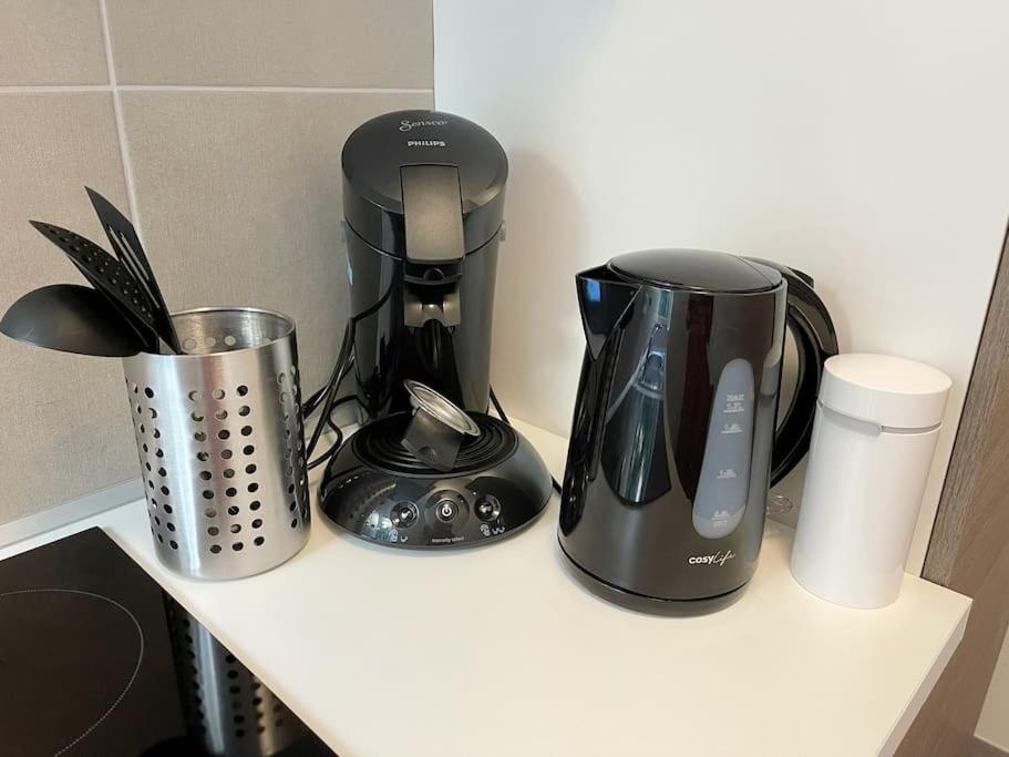 Rm-0 - Appartement F2 Au Rdc A Mulhouse Pour 1-2 Pers Esterno foto