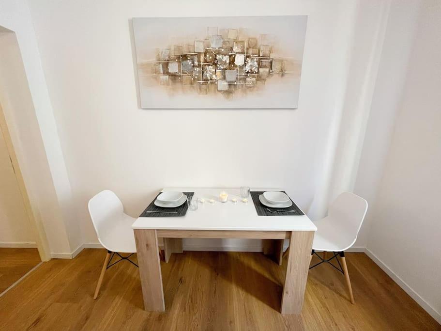 Rm-0 - Appartement F2 Au Rdc A Mulhouse Pour 1-2 Pers Esterno foto