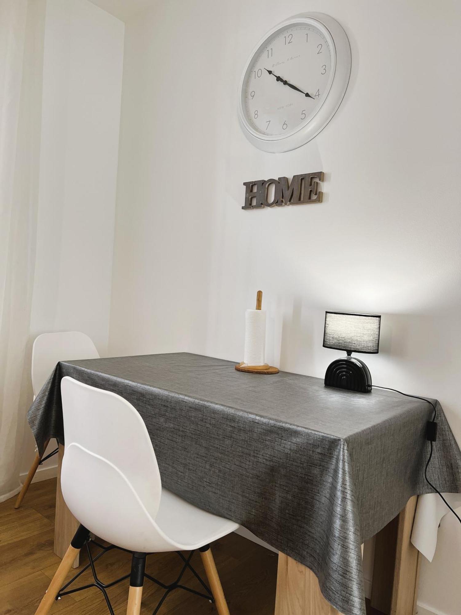Rm-0 - Appartement F2 Au Rdc A Mulhouse Pour 1-2 Pers Esterno foto